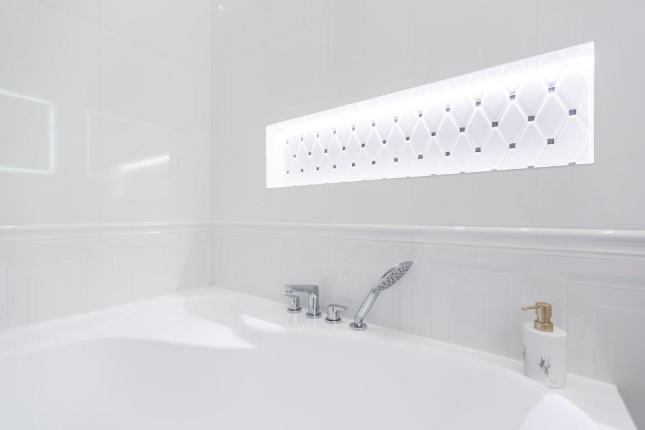 Luxurious Central Apartment In Liszt Ferenc Square بودابست المظهر الخارجي الصورة