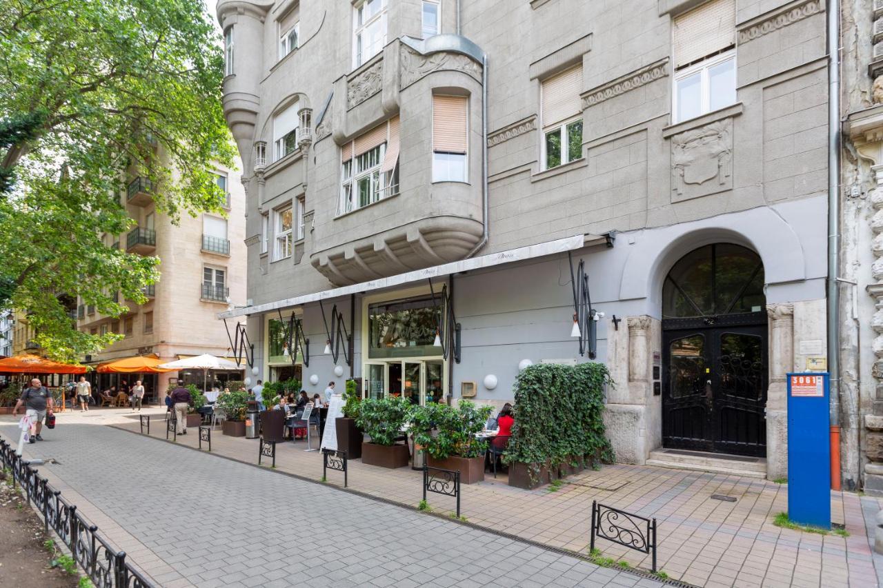 Luxurious Central Apartment In Liszt Ferenc Square بودابست المظهر الخارجي الصورة