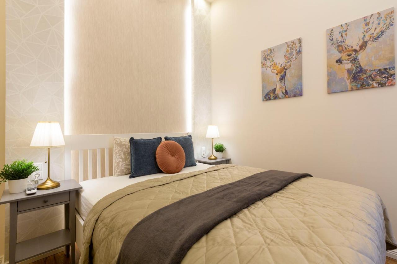 Luxurious Central Apartment In Liszt Ferenc Square بودابست المظهر الخارجي الصورة